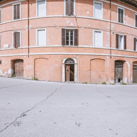 Bhr - Appartamento Dell'Anfiteatro Spoleto Eksteriør bilde